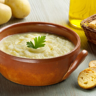 vegan leek and potato soup
