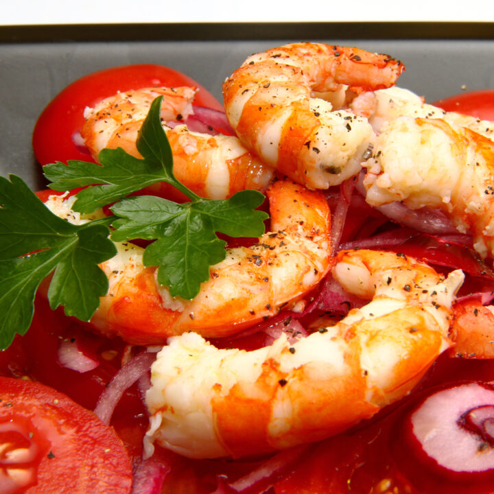 air fryer frozen shrimp cooked with tomatoes